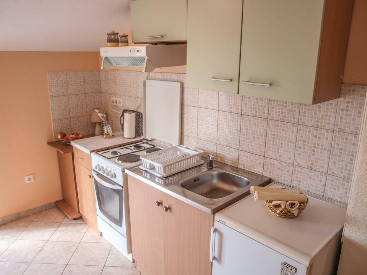 Apartment Pletikosic Kaštela Екстериор снимка